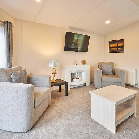 Host & - Deer View *